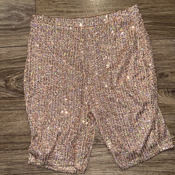 Rose gold sequin biker short set - Picture 4 of 5